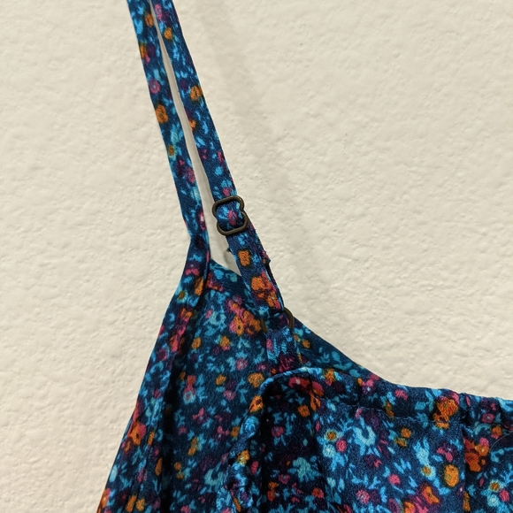 F21 Flowy Floral Print Cami w/Ruffled Hem - Picture 5 of 6